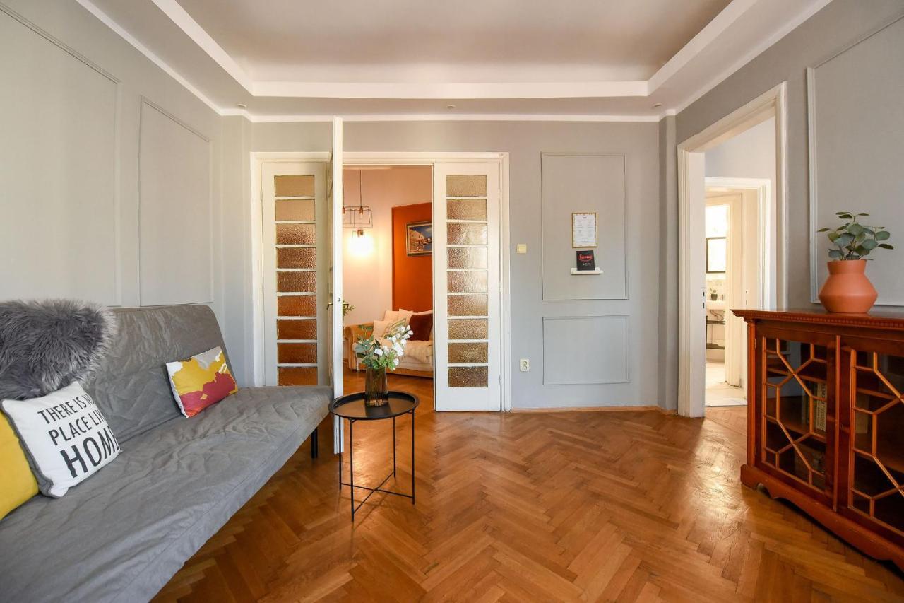 Stylish & Spacious Apartment Near The Old Town - A Touch Of History, A Dash Of Modernity Βουκουρέστι Εξωτερικό φωτογραφία