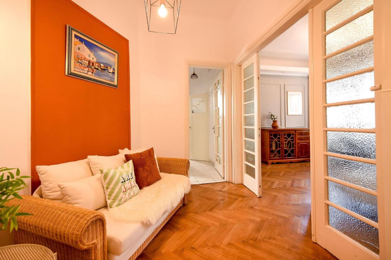 Stylish & Spacious Apartment Near The Old Town - A Touch Of History, A Dash Of Modernity Βουκουρέστι Εξωτερικό φωτογραφία