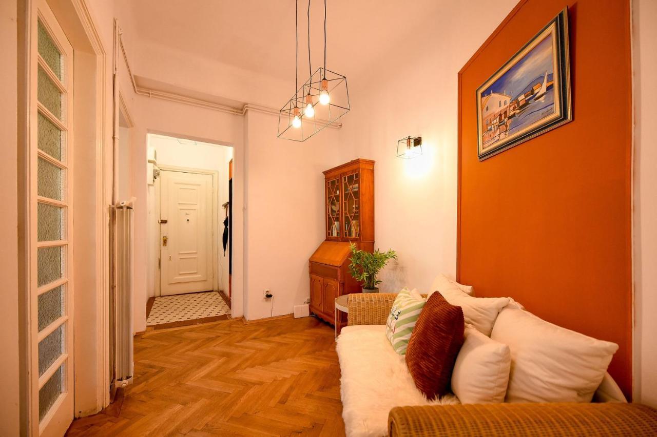 Stylish & Spacious Apartment Near The Old Town - A Touch Of History, A Dash Of Modernity Βουκουρέστι Εξωτερικό φωτογραφία