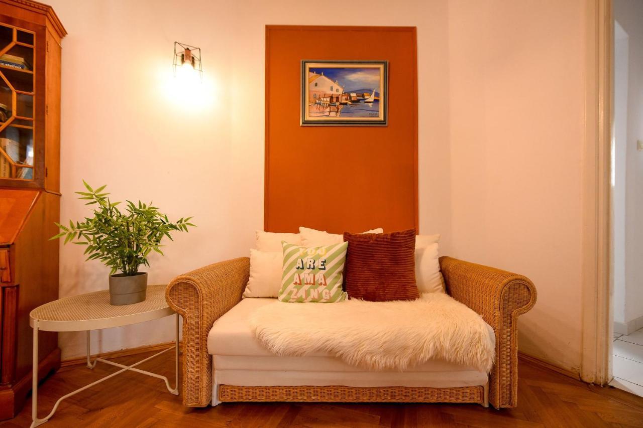 Stylish & Spacious Apartment Near The Old Town - A Touch Of History, A Dash Of Modernity Βουκουρέστι Εξωτερικό φωτογραφία