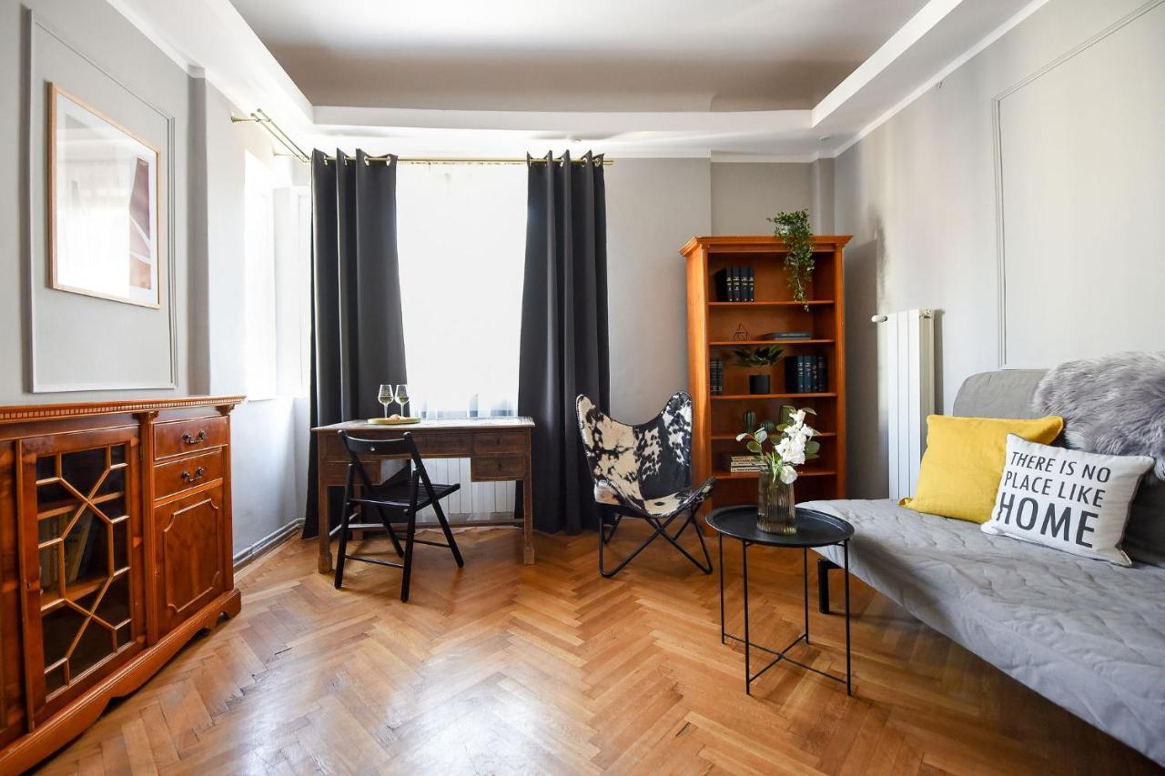 Stylish & Spacious Apartment Near The Old Town - A Touch Of History, A Dash Of Modernity Βουκουρέστι Εξωτερικό φωτογραφία